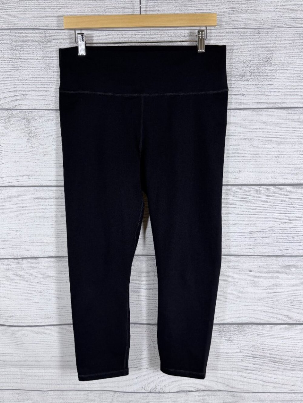 🖤 Fabletics Define PowerHold High-Waisted Capri Leggings Black XL